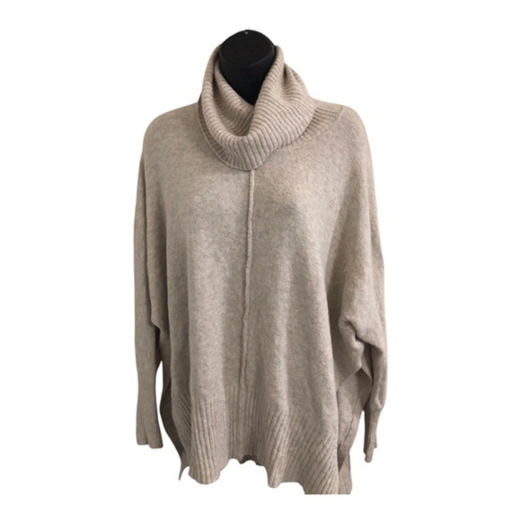 Jessica Simpson beige oversized poncho style split‎ sides long sleeve turtleneck - Picture 9 of 16